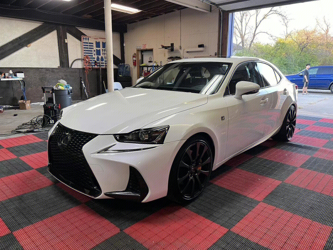 lexus is300